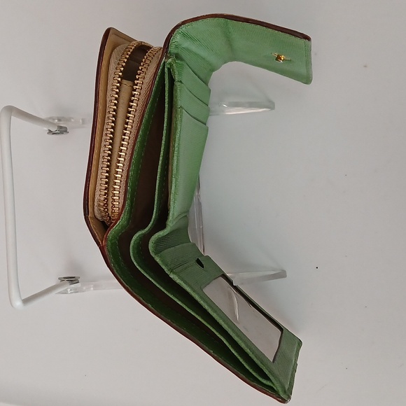 Kate Spade New York Tri-fold Cream Wallet - Picture 4 of 10